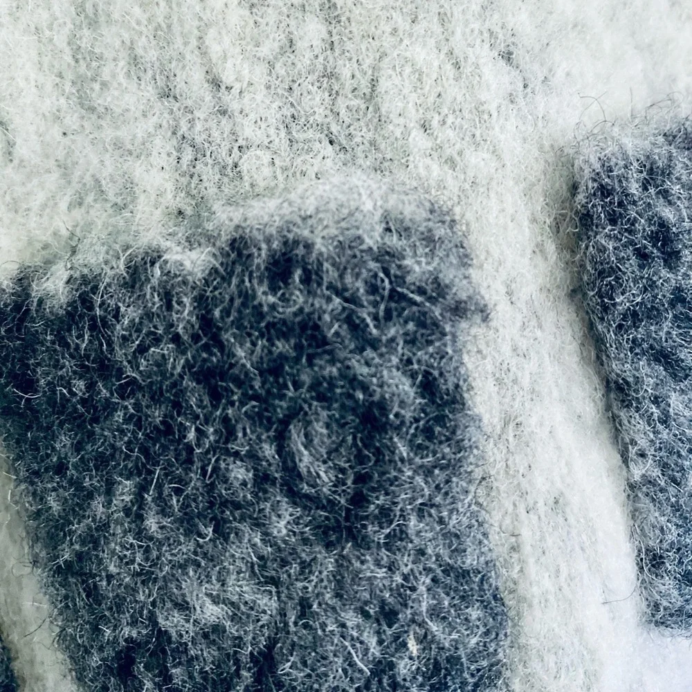 TARA Vao Gray Wool Poncho